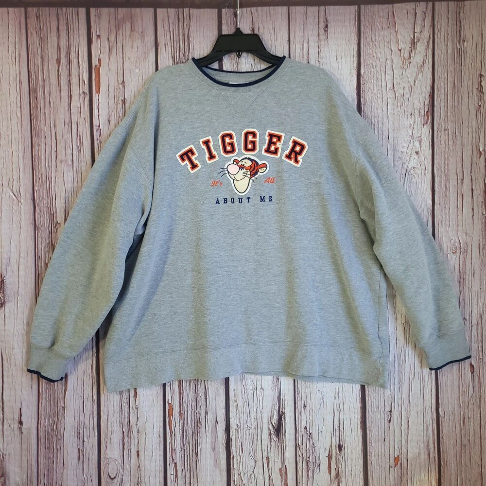 Disneyland Resort Disney Tigger "It's All About Me" Adult XL Gray Sweatshirt